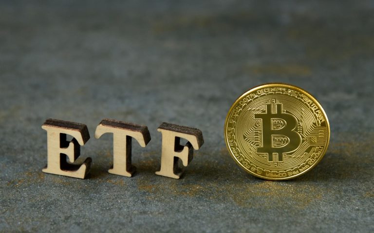 Gran salida de ETFs de Bitcoin al contado