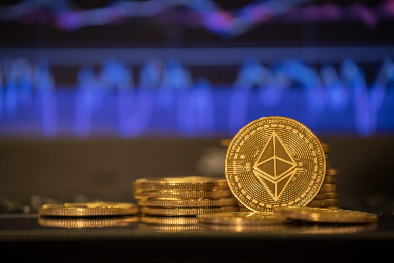 SEC genehmigt ersten Spot-Ethereum-ETF, der Handel beginnt